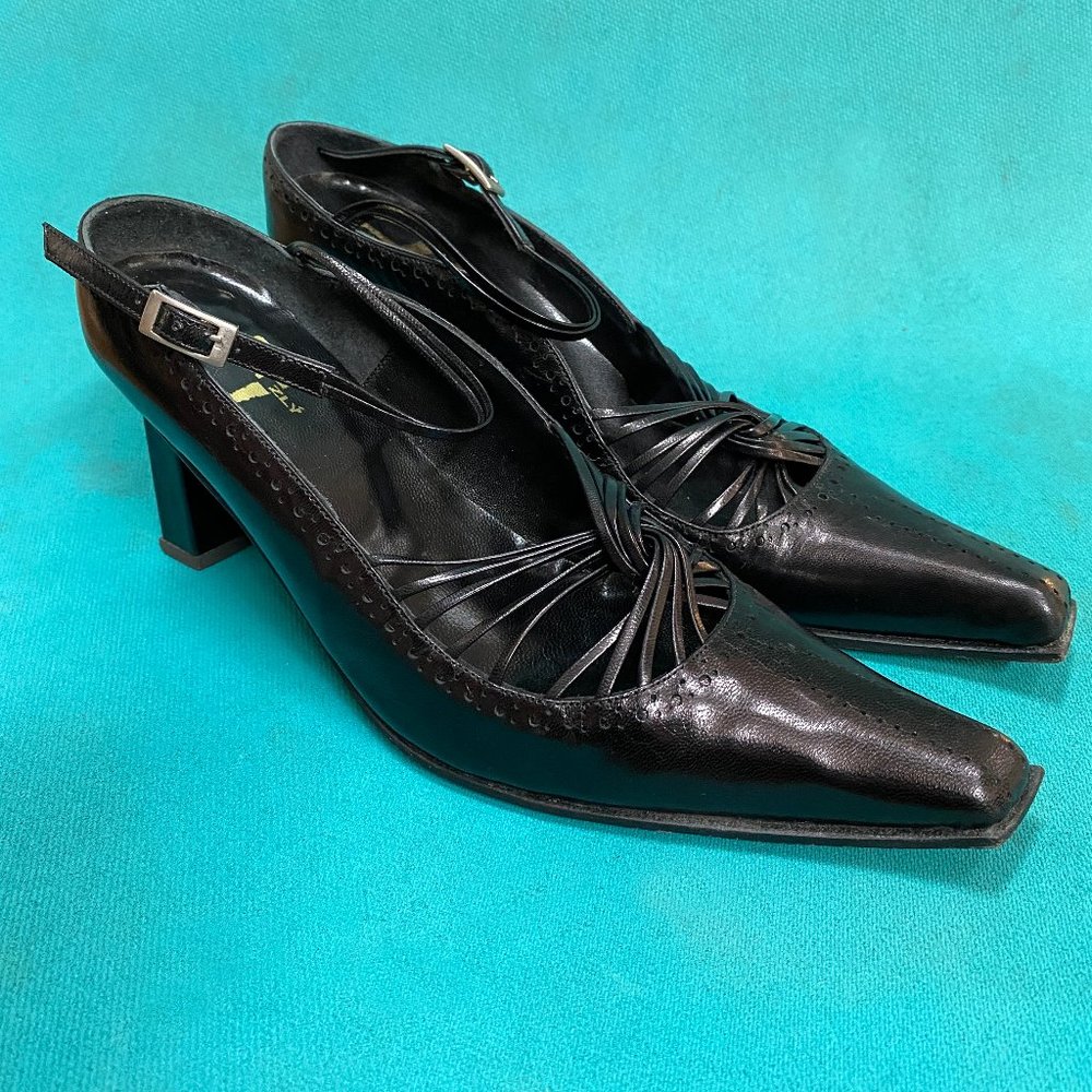 Preston Zly "Chelsea Mule" size 9